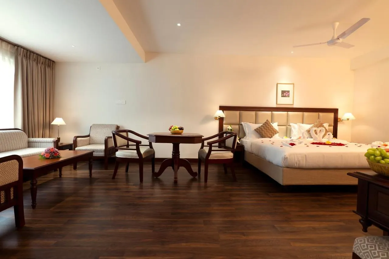 فندق Issacs Residency مونار