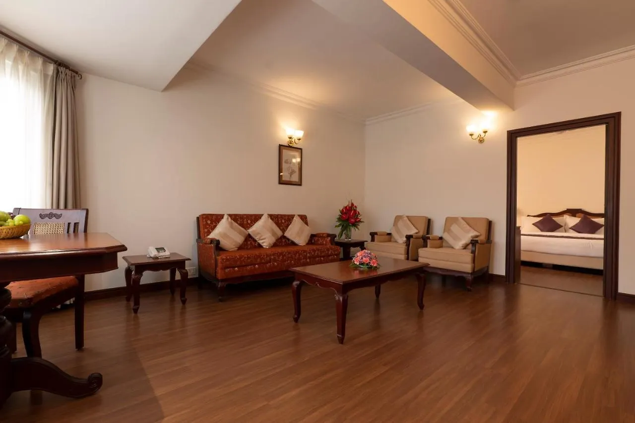 فندق Issacs Residency مونار