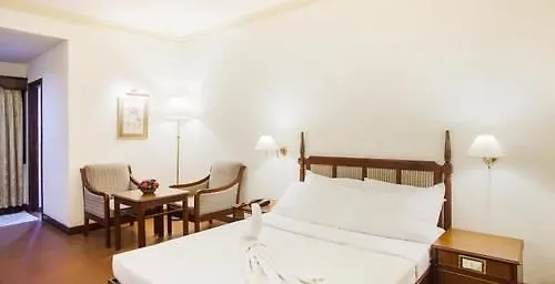 מלון מונאר Issacs Residency 3*,  הודו